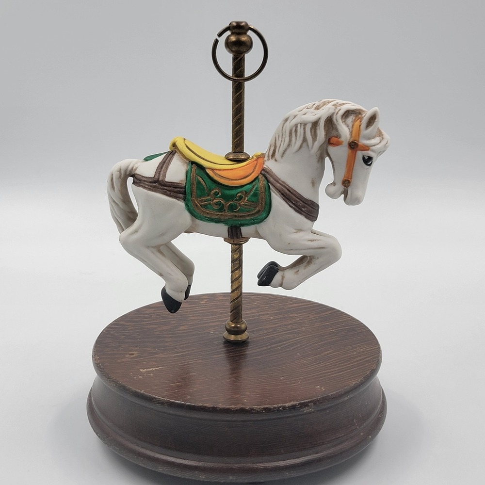 Vintage Carousel Horse Music Box Moving Musical Taiwan Wood Base 8"